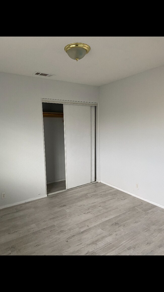 Building Photo - 16627 Ponca St