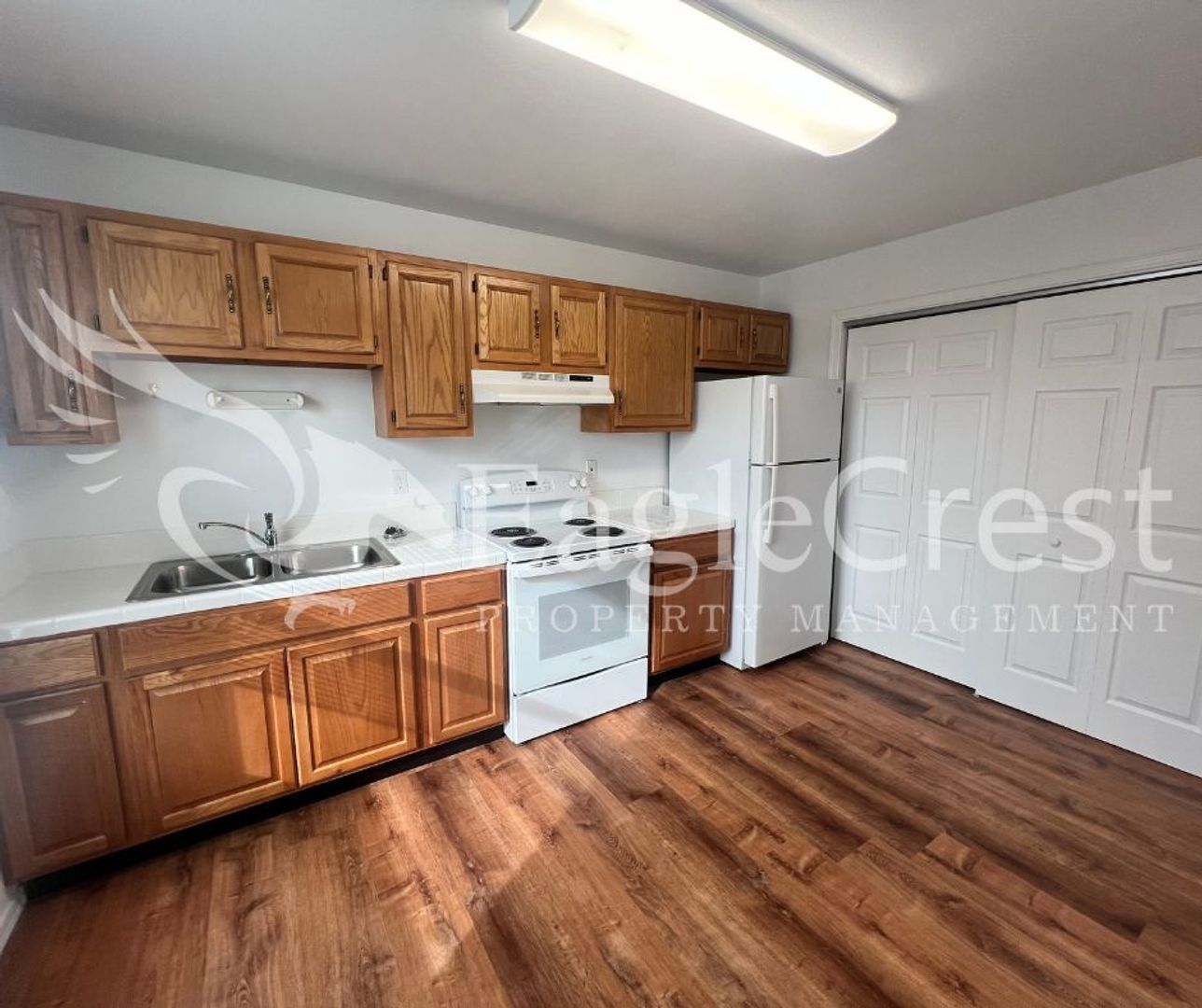 Building Photo - 706/708SCollege