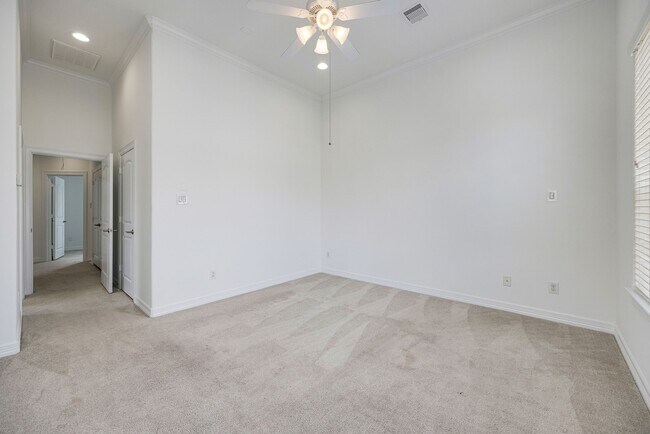 Building Photo - 1146 Hempstead Villa Ln
