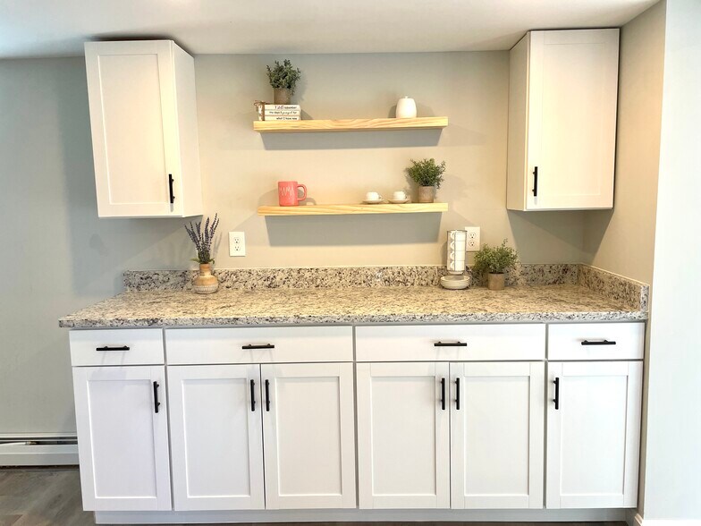 Coffee Bar - 84 Tuttle Ln