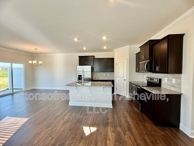 Building Photo - 216 Vly Breeze Rd