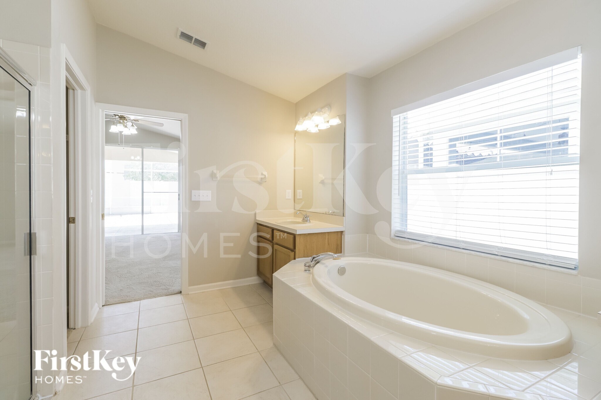 Building Photo - 25808 Risen Star Dr
