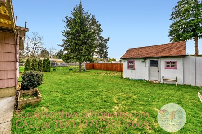 Building Photo - 9515 SE Stanley Ave