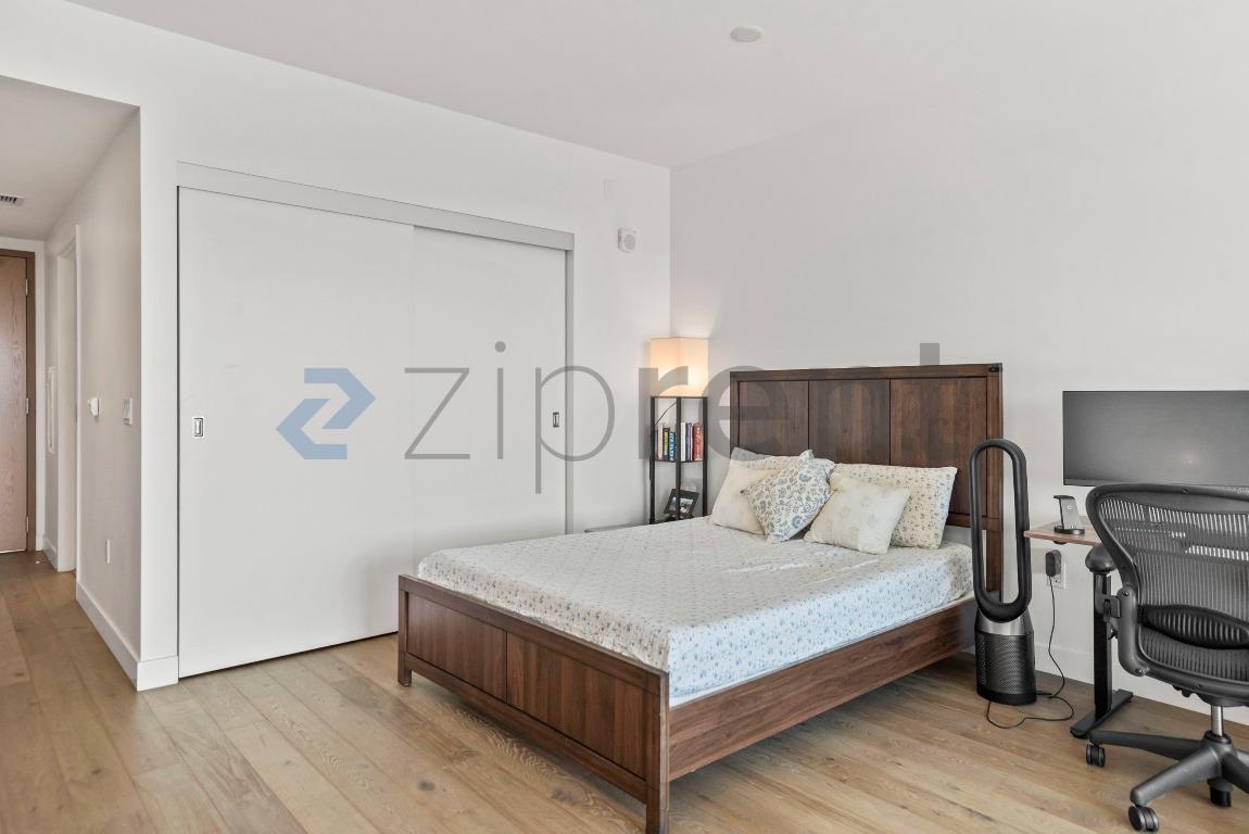 Building Photo - Unit 10710