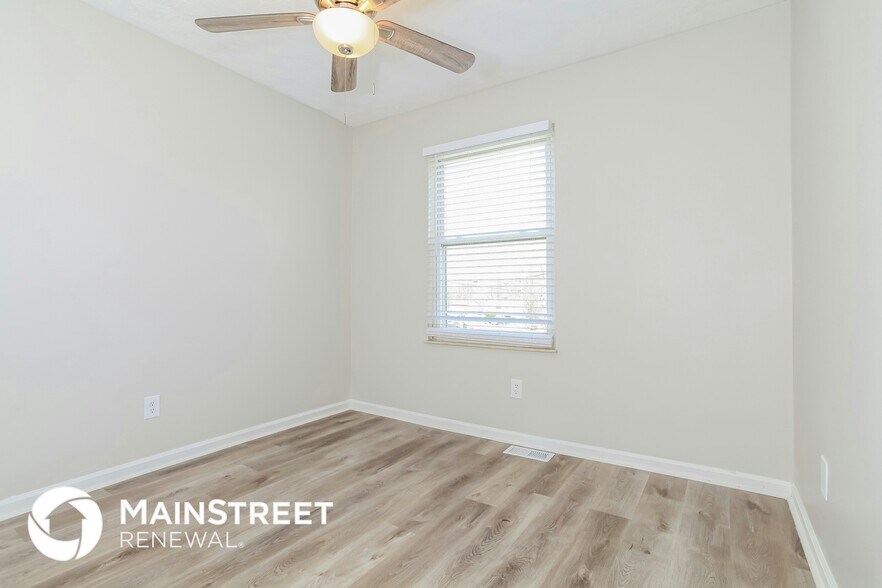 Building Photo - 12097 Hazelhurst Dr