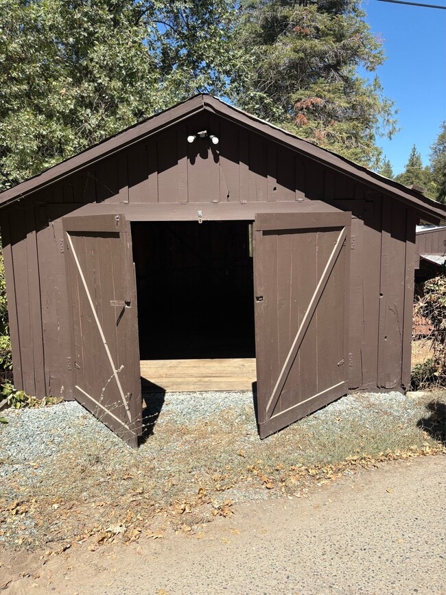 Building Photo - 23055 Pigeon Trail
