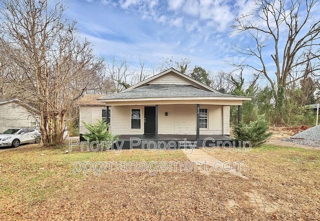 Building Photo - 818 Frederick St