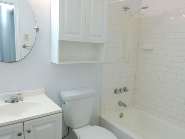 Building Photo - 4326 Vestal St