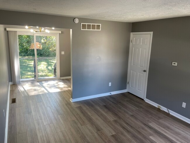 Building Photo - 59 Bustetter Dr