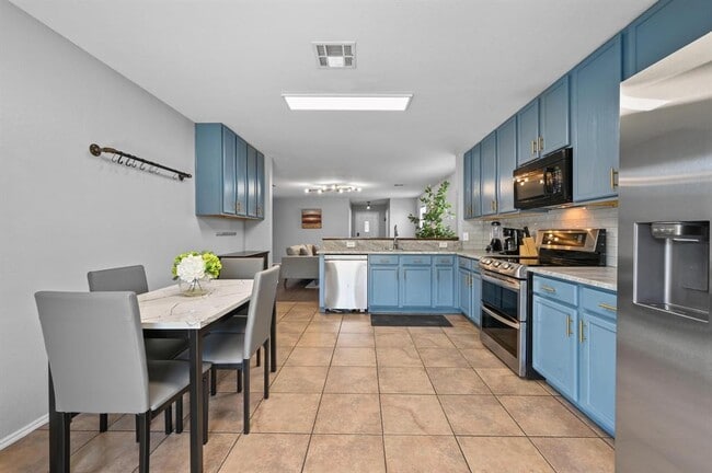 Building Photo - 1613 Coriander Dr