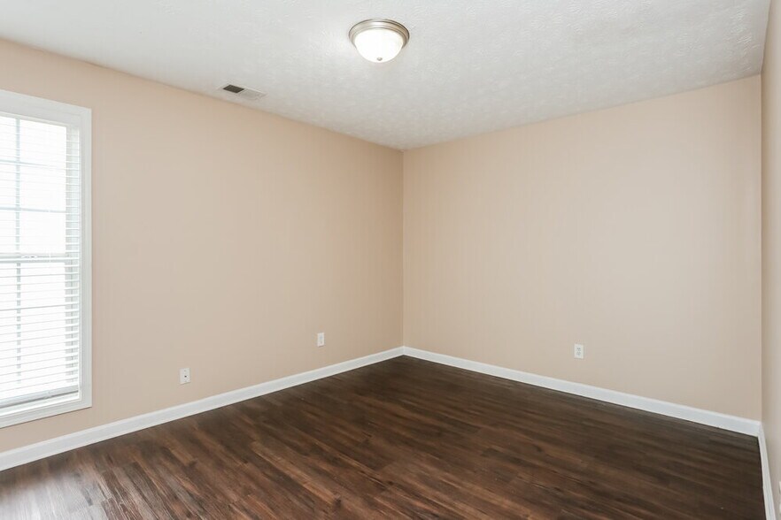 Building Photo - 4670 Duval Point Way SW