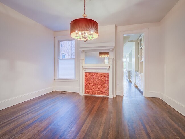 Building Photo - 1022 Park Rd NW