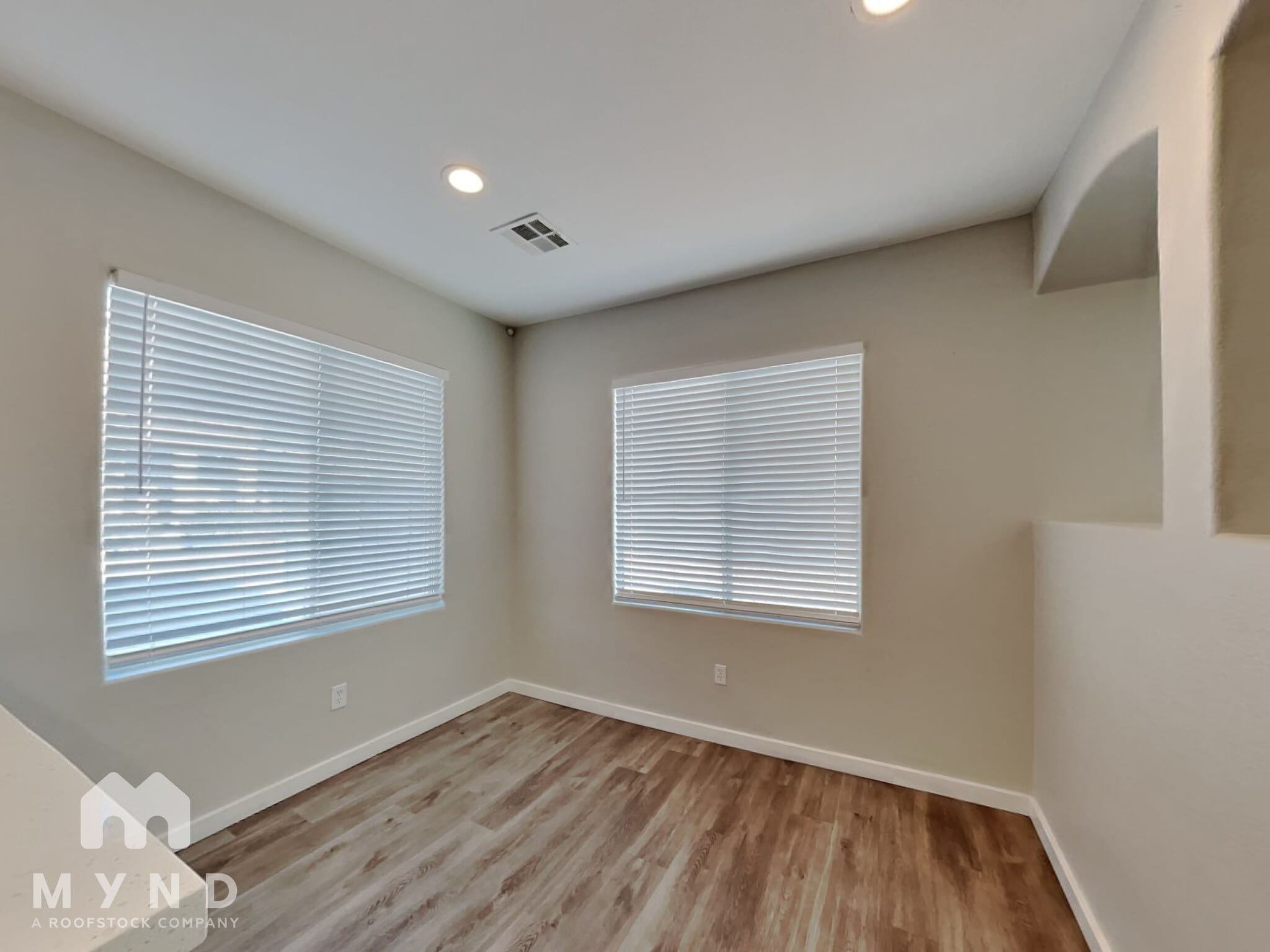 Building Photo - 2520 Olay St