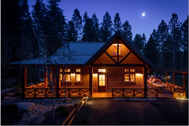 Building Photo - Tumble Creek Modern Farmhouse 1+ bedroom, amazing setting.