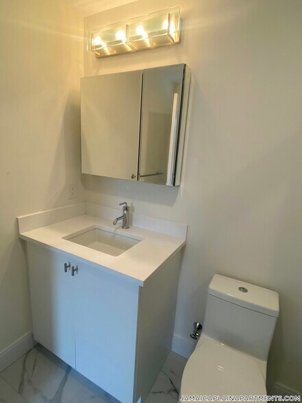 Building Photo - 197 Green St