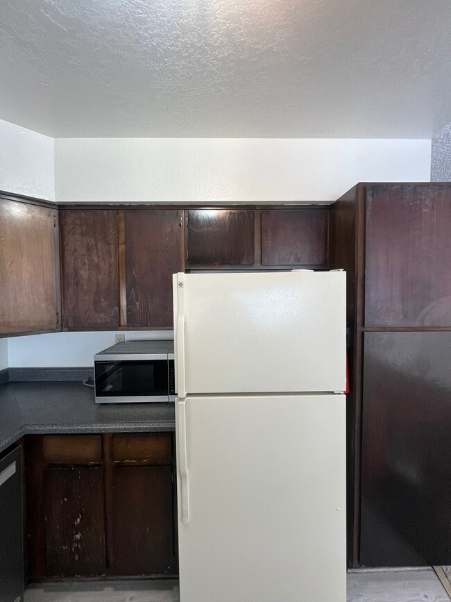 Building Photo - 1109 Sierra Blvd