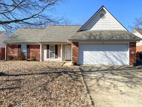 Building Photo - 3 bed, 2 bath in Hernando