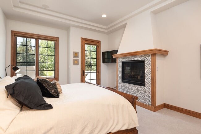 Building Photo - Stunning Furnished Estate in Pronghorn