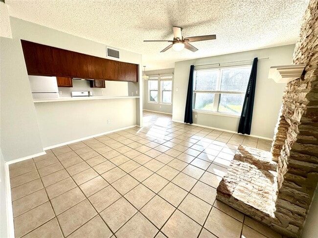 Building Photo - 8011 Tuscarora Trail