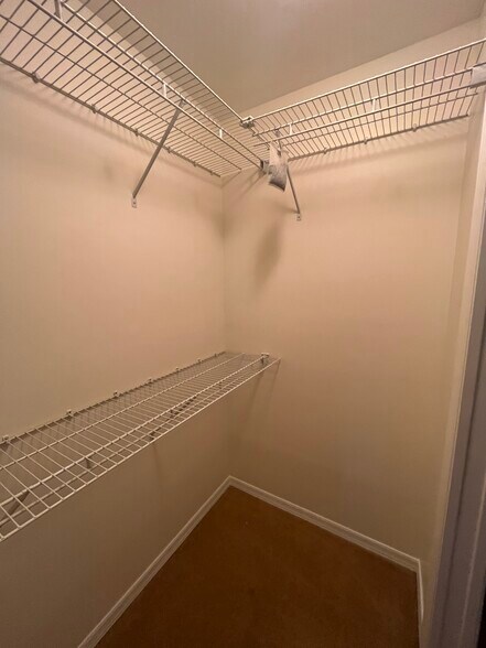 Closet #1 - 4950 Bayshore Blvd