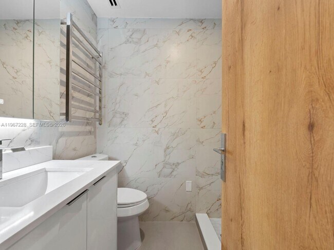 Building Photo - 2537 NW 116th Terrace