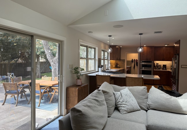 Building Photo - 11303 Madrid Dr