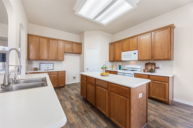 Building Photo - 18739 Appletree Ridge Rd