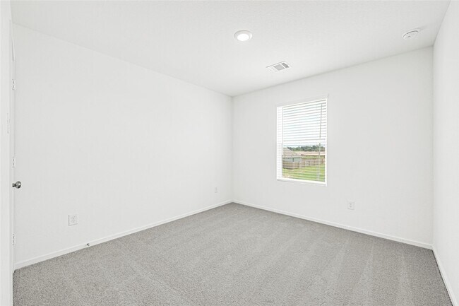 Building Photo - 340 Kingston Wy