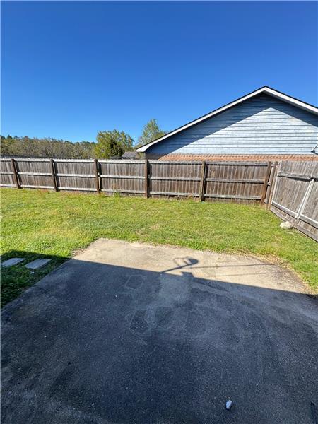 Building Photo - 1212 Knotts Dr