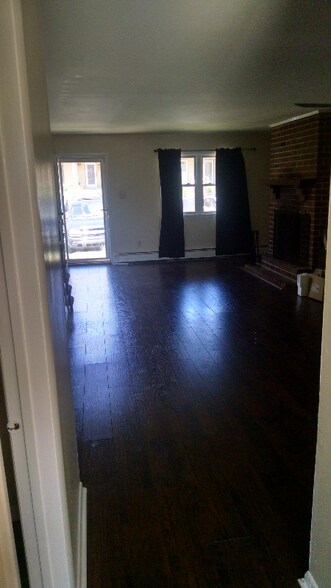 Building Photo - 2405 Walnut Ridge Dr