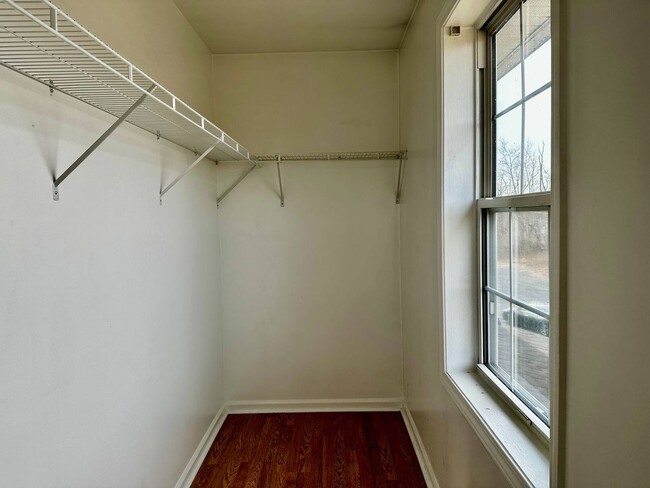 Building Photo - 376 NY-32