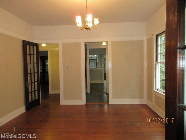 Building Photo - 1576 Dauphin St