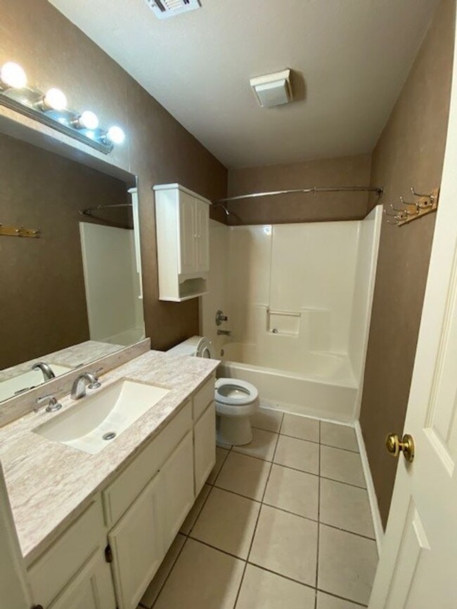 Building Photo - Two-Story Home, 4-5 bedrooms, 2.5 bathroom...