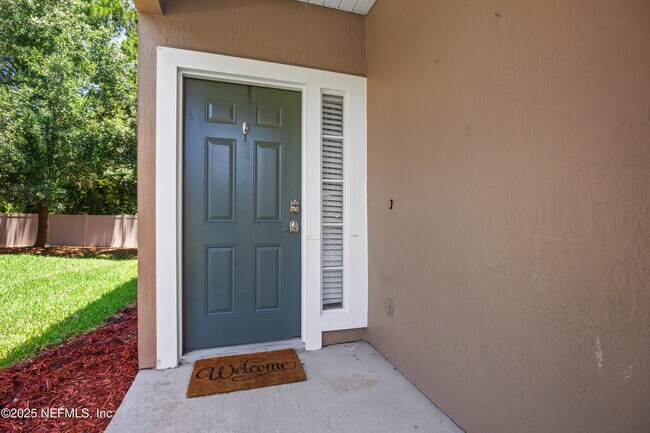 Building Photo - 677 Scrub Jay Dr