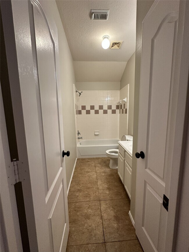 Building Photo - 3410 Azalea Sands Dr