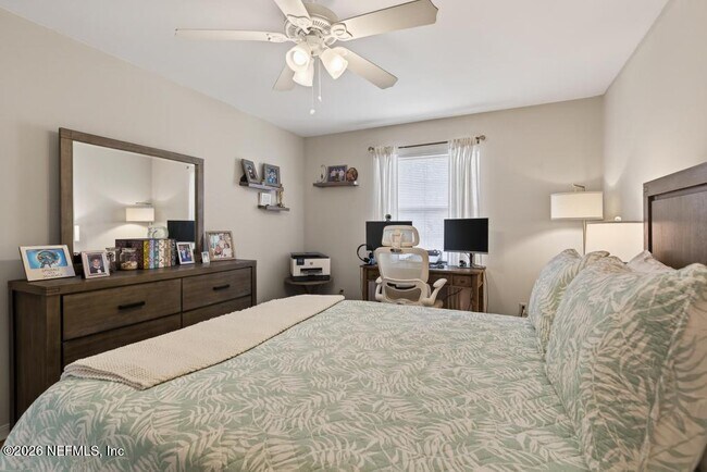 Building Photo - 323 Sand Castle Way