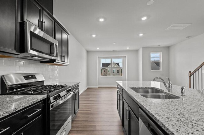 Building Photo - 634 Gimari Dr