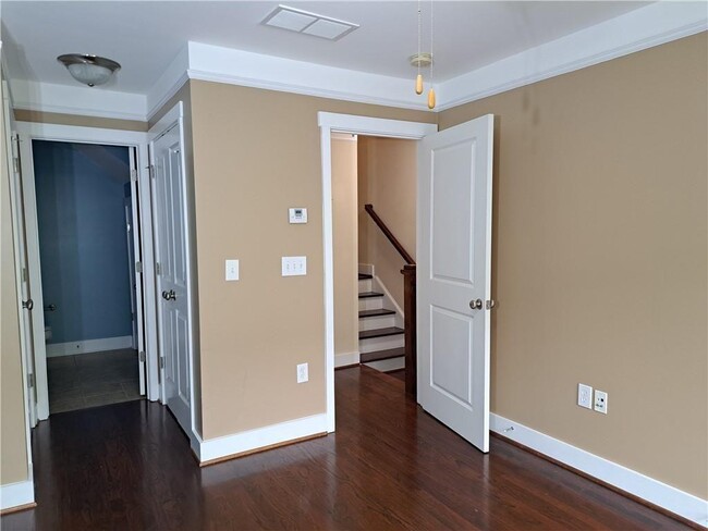 Building Photo - 221 Semel Cir NW