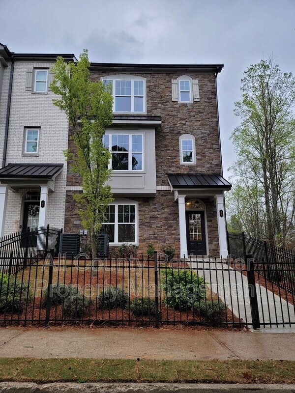 Primary Photo - 30 Wren Dr