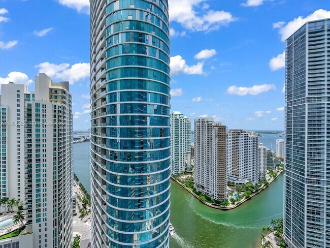 Building Photo - 200 Biscayne Blvd Way