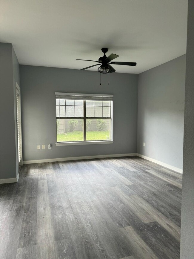 Building Photo - 2320 Gracy Farms Ln