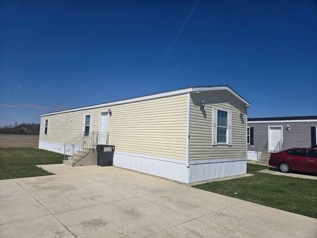 Building Photo - 1301 OH-523