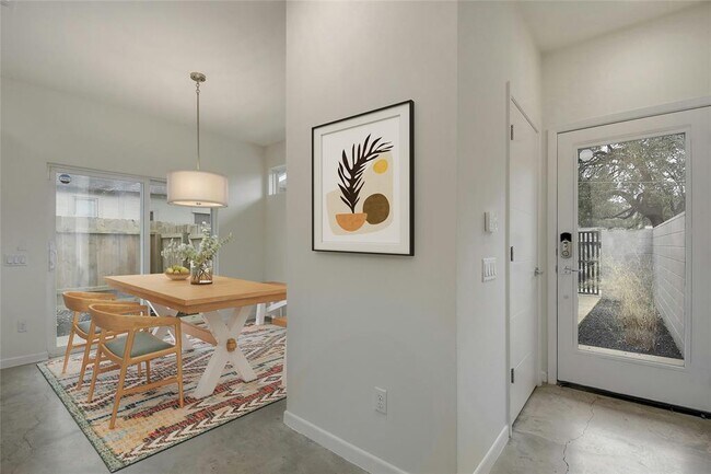 Building Photo - 2503 S 6th St