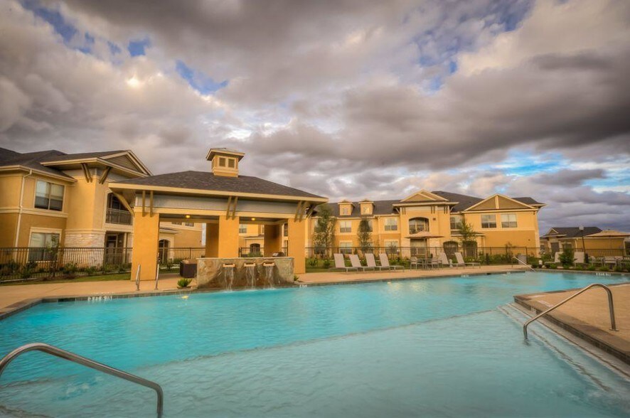 Dolce Living 7145 Reading Rd Rosenberg TX 77471 Apartment Finder