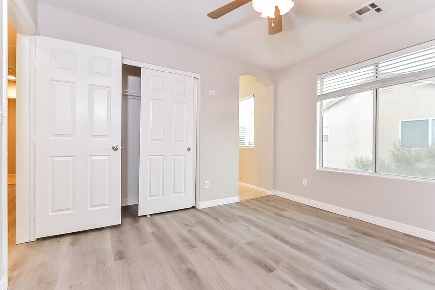 Building Photo - 9510 Grandview Spring Ave