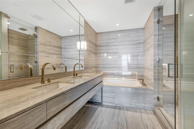 Building Photo - 18975 Collins Ave