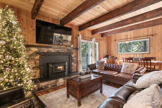 Building Photo - 27941 Rainbow Dr