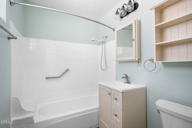 Building Photo - 3360 Glenrose Ave