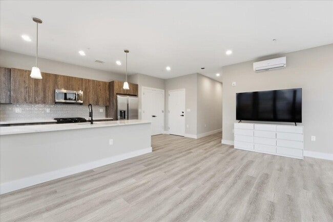 Building Photo - 3516 John F. Kennedy Blvd