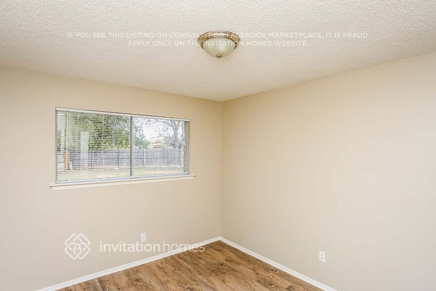 Building Photo - 7333 Channelview Dr